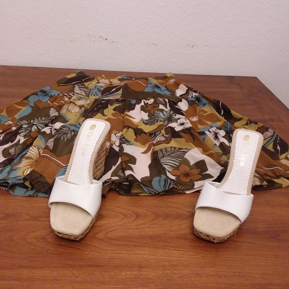 Two Lips sandals - Picture 3 of 7